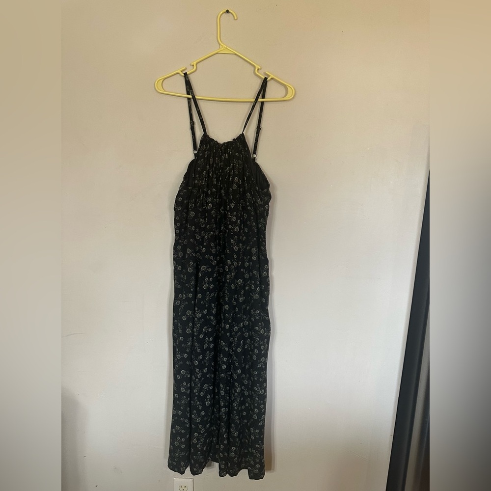 Sleeveless Black Floral Maxi Dress with Spaghetti Straps - Picture 2 of 6